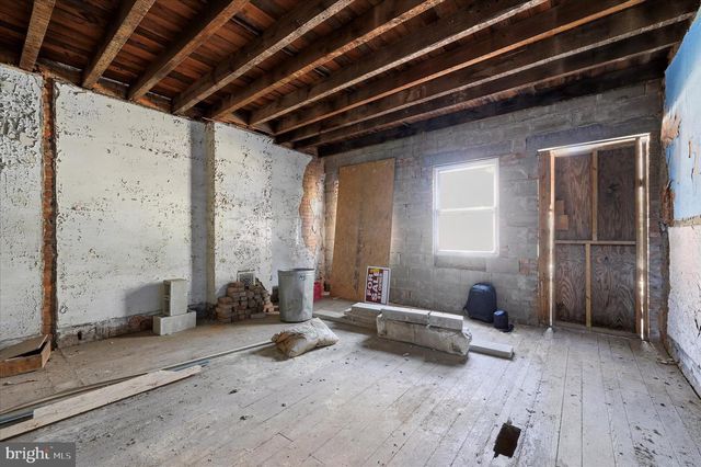 2010 ELLSWORTH ST, Philadelphia, PA 19146