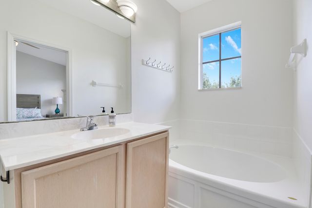 123 E Thatch Palm Circle, Jupiter, FL 33458
