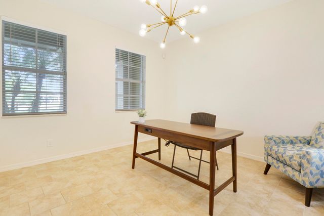 123 E Thatch Palm Circle, Jupiter, FL 33458