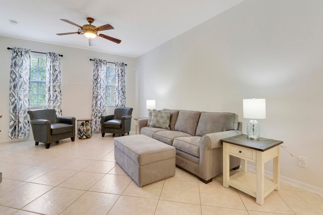 123 E Thatch Palm Circle, Jupiter, FL 33458