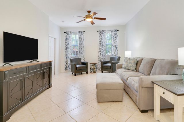 123 E Thatch Palm Circle, Jupiter, FL 33458