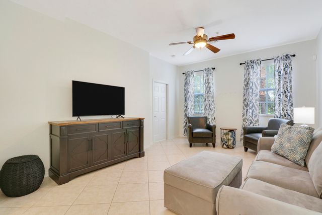 123 E Thatch Palm Circle, Jupiter, FL 33458