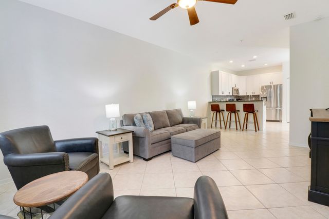 123 E Thatch Palm Circle, Jupiter, FL 33458