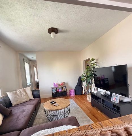 82 Verchild Street 4, Quincy, MA 02169