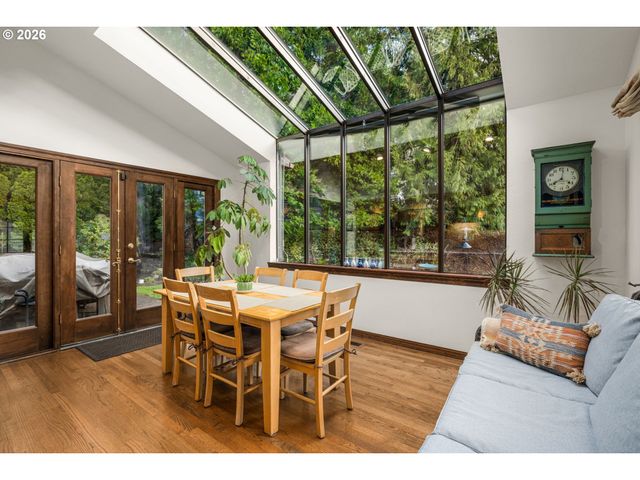 6340 Sw CAMELOT Ln, Portland, OR 97219