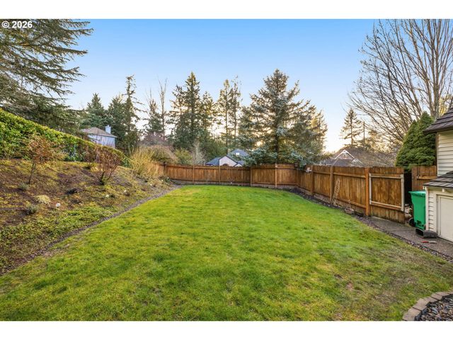 6340 Sw CAMELOT Ln, Portland, OR 97219