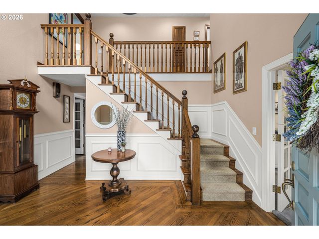 6340 Sw CAMELOT Ln, Portland, OR 97219