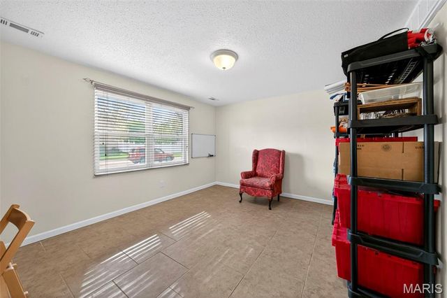 8 Creekwood Drive, St Peters, MO 63376