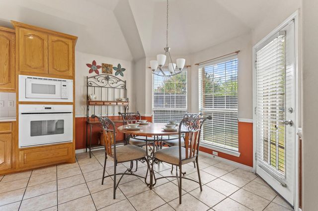 632 Delores Drive, Grand Prairie, TX 75052