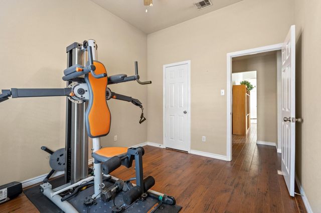 632 Delores Drive, Grand Prairie, TX 75052