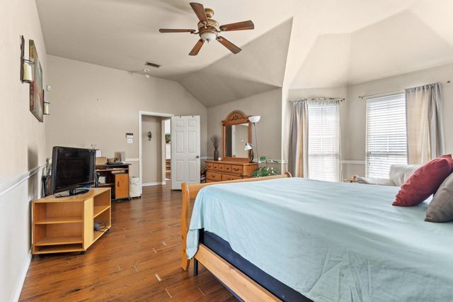 632 Delores Drive, Grand Prairie, TX 75052