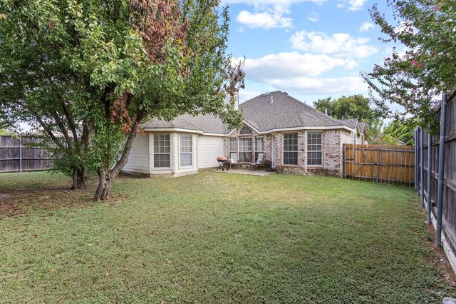 632 Delores Drive, Grand Prairie, TX 75052
