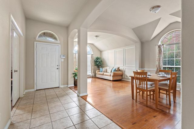 632 Delores Drive, Grand Prairie, TX 75052