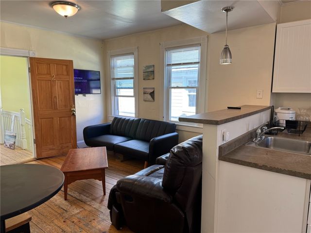 9 Ann Street 2, Newport, RI 02840