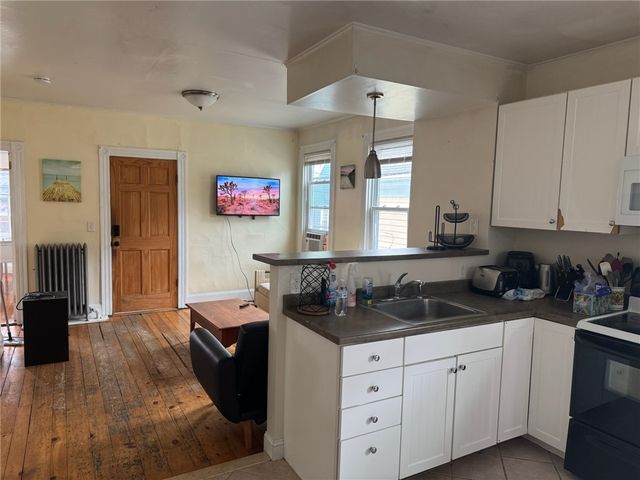 9 Ann Street 2, Newport, RI 02840