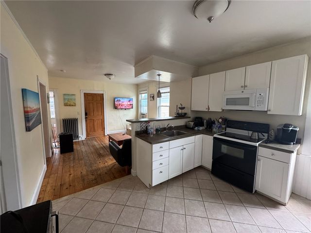 9 Ann Street 2, Newport, RI 02840