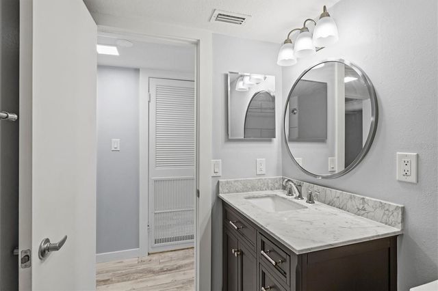 4035 S SCHOOL AVENUE C5, Sarasota, FL 34231