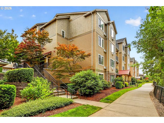 695 Nw FALLING WATERS Ln 404, Portland, OR 97229