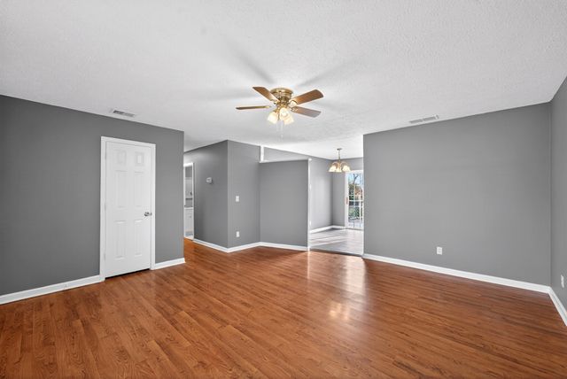 5510 Jernigan LN, Murfreesboro, TN 37129