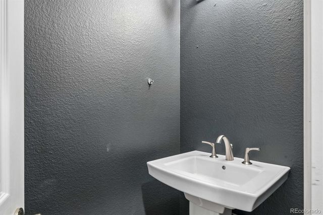 9853 Cypress Point Circle, Lone Tree, CO 80124