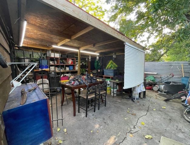 7509 Meadowview Drive, Houston, TX 77037