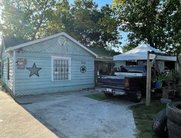 7509 Meadowview Drive, Houston, TX 77037