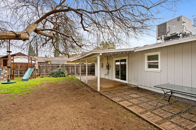 1114 W Princeton Avenue, Fresno, CA 93705