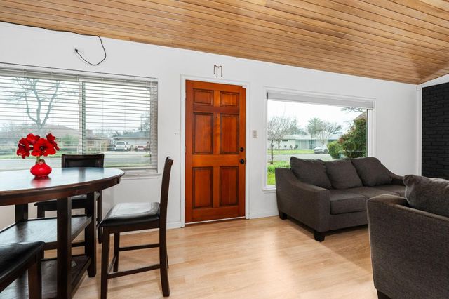 1114 W Princeton Avenue, Fresno, CA 93705