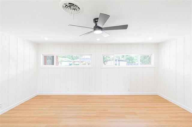 2730 Knotty Oaks Trail, Houston, TX 77045