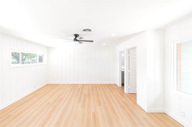 2730 Knotty Oaks Trail, Houston, TX 77045