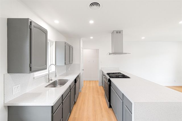 2730 Knotty Oaks Trail, Houston, TX 77045