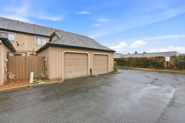 251 Gibson Drive G52, Hollister, CA 95023