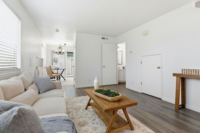 251 Gibson Drive G52, Hollister, CA 95023