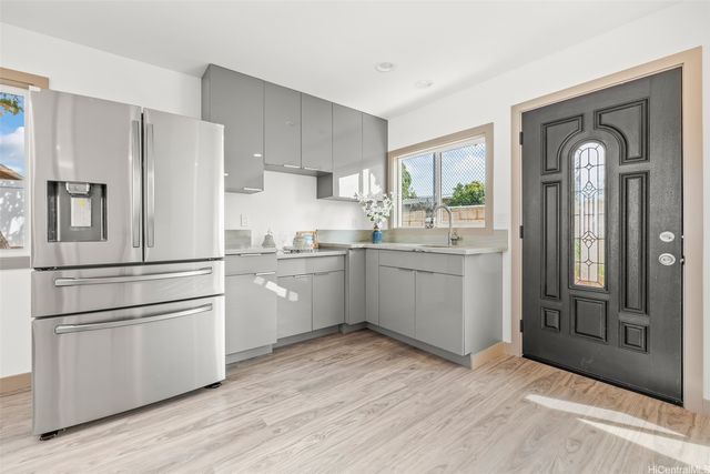 1528 Hooli Circle, Pearl City, HI 96782