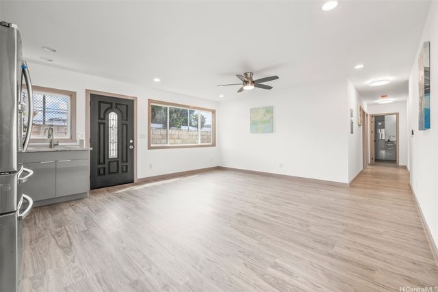 1528 Hooli Circle, Pearl City, HI 96782