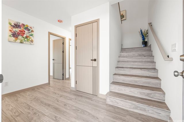 1528 Hooli Circle, Pearl City, HI 96782