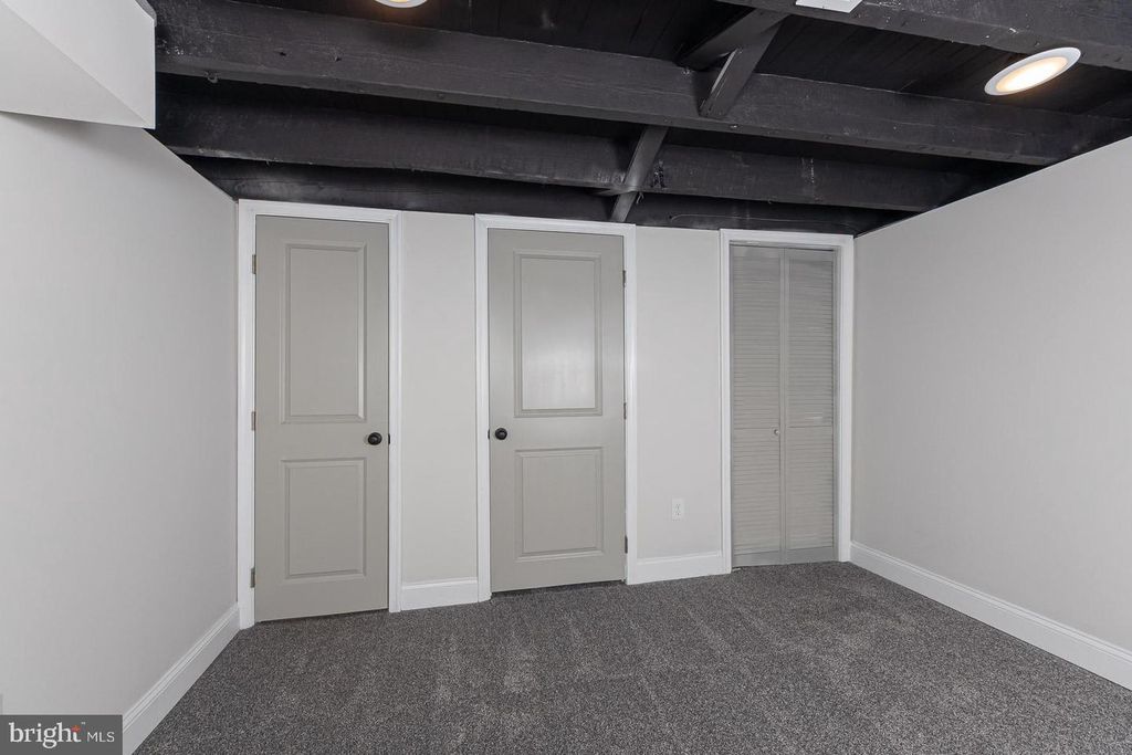 Image 33 of property listing at 2129 MOUNT HOLLY ST, Baltimore, MD 21216