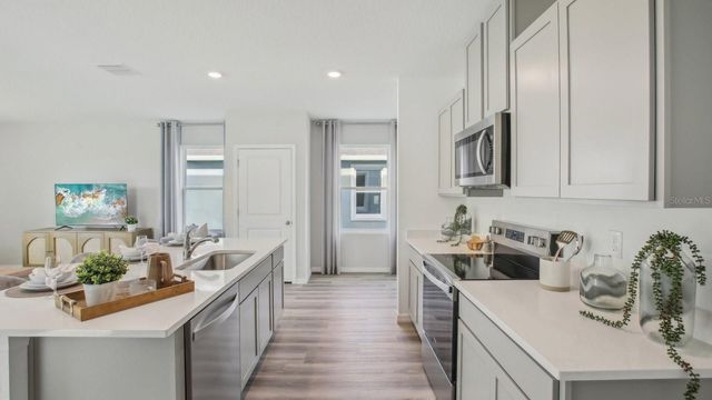 35427 BRICK CHURCH LOOP, Dade City, FL 33525