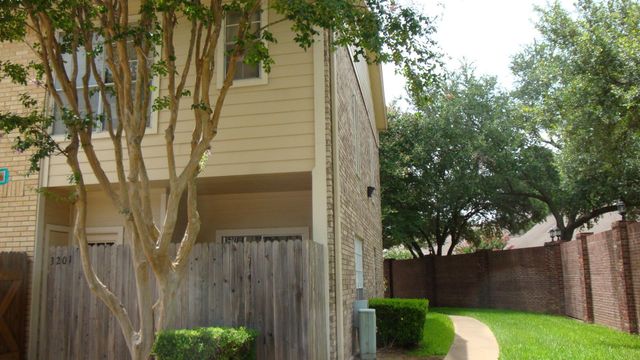 7575 Cambridge Street 3201, Houston, TX 77054