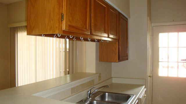 7575 Cambridge Street 3201, Houston, TX 77054