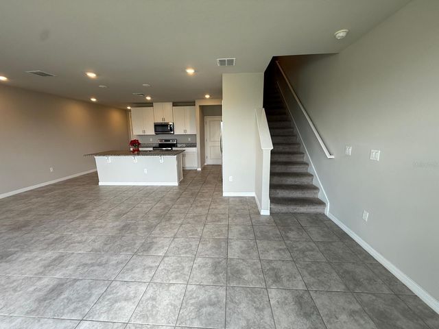 7627 MOMENTUM PARKWAY, Wesley Chapel, FL 33545