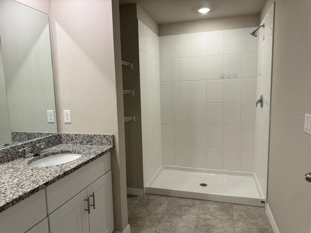 7627 MOMENTUM PARKWAY, Wesley Chapel, FL 33545