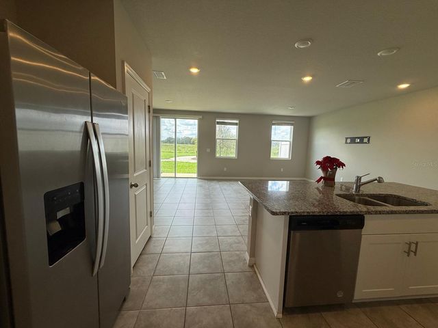 7627 MOMENTUM PARKWAY, Wesley Chapel, FL 33545