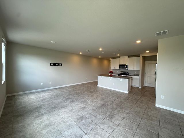 7627 MOMENTUM PARKWAY, Wesley Chapel, FL 33545