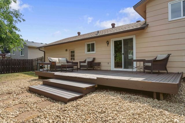 3819 Lodestone Lane, Eagan, MN 55122