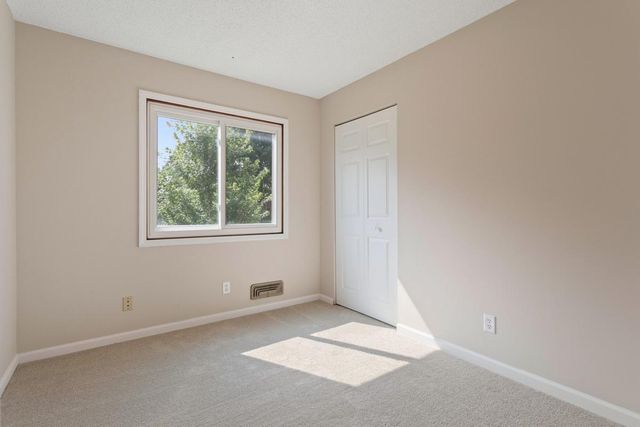 3819 Lodestone Lane, Eagan, MN 55122