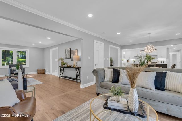 10 Sunrise Circle, Holmdel, NJ 07733
