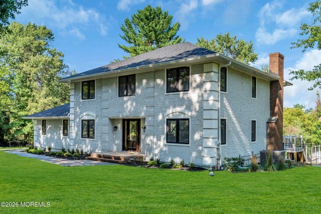 10 Sunrise Circle, Holmdel, NJ 07733