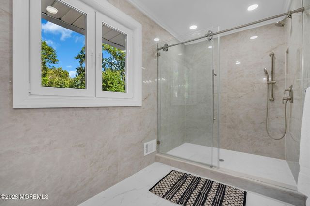 10 Sunrise Circle, Holmdel, NJ 07733