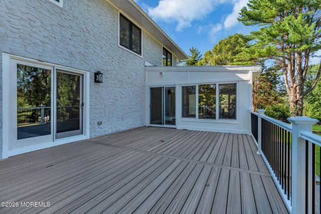 10 Sunrise Circle, Holmdel, NJ 07733